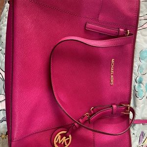 MK purse and matching wallet.